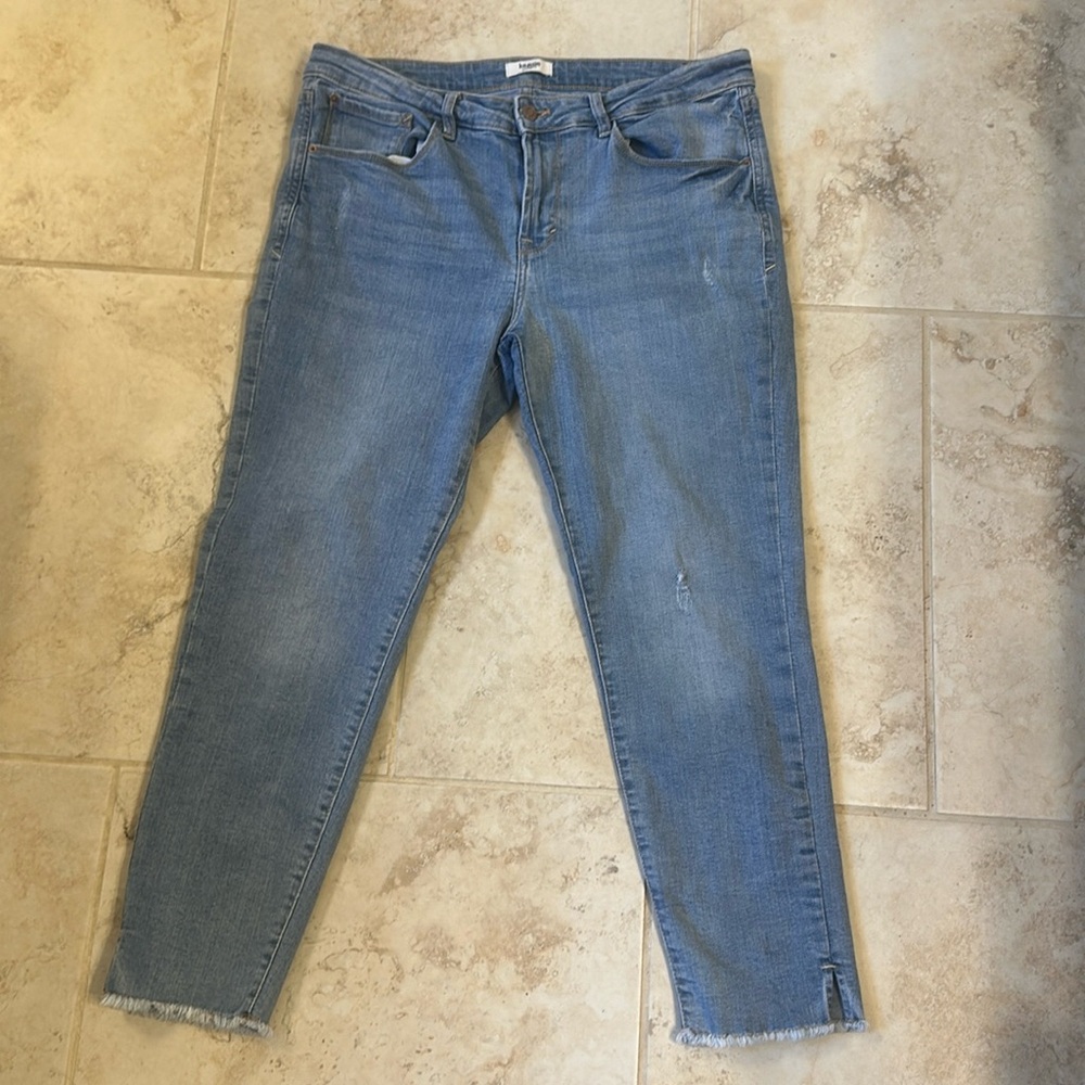 Kensie Jean Capri Style 10/30